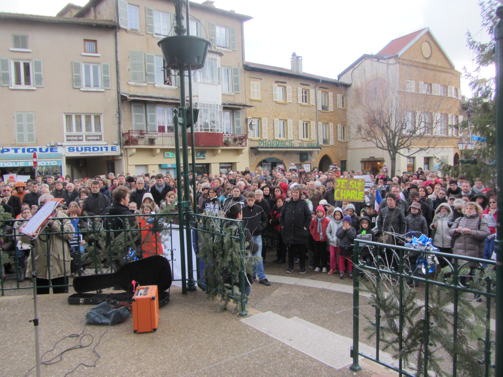 Charlie-Hebdo : rassemblement Bois-d'Oingt