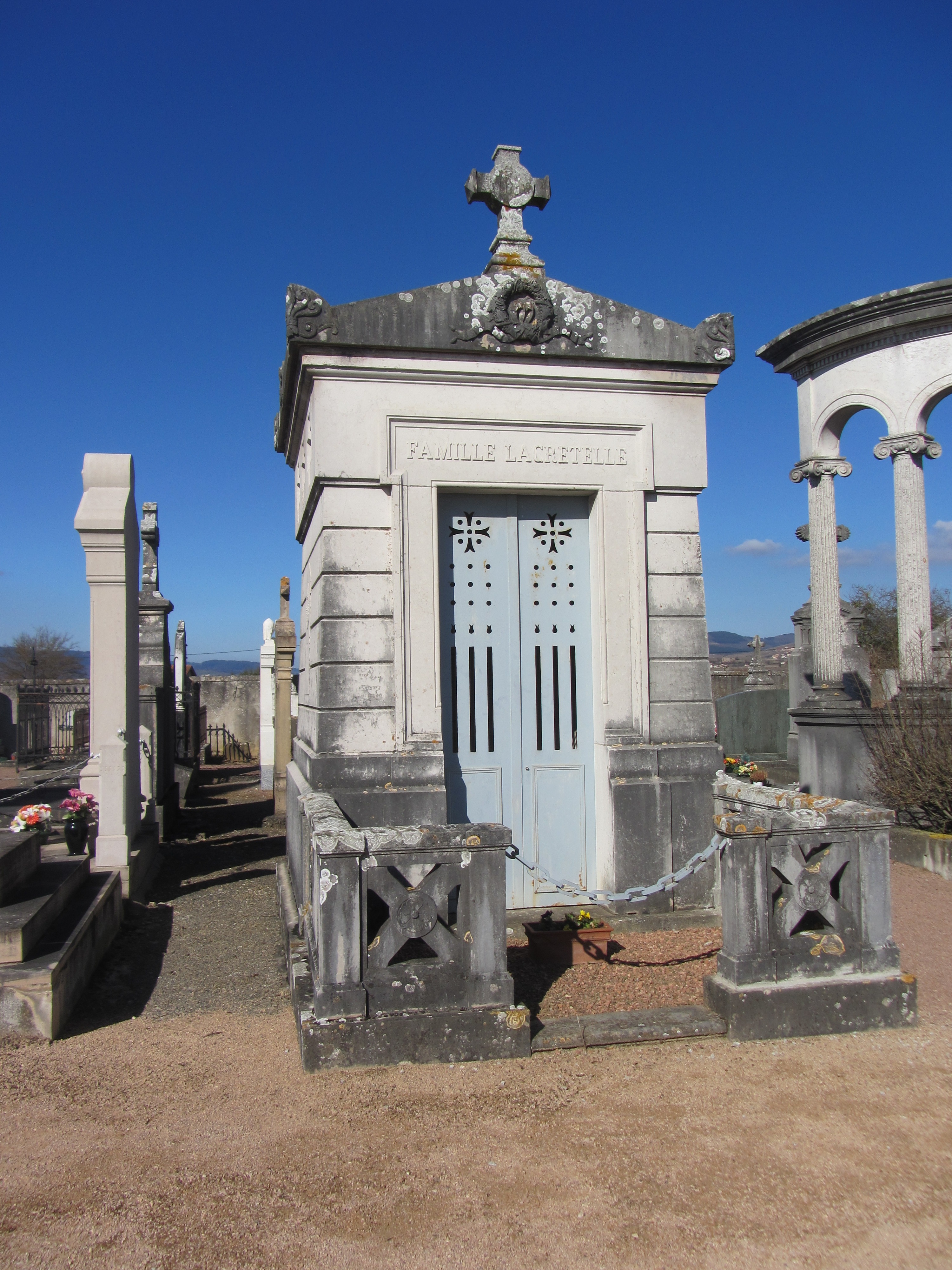 la tombe fermée d'une famille