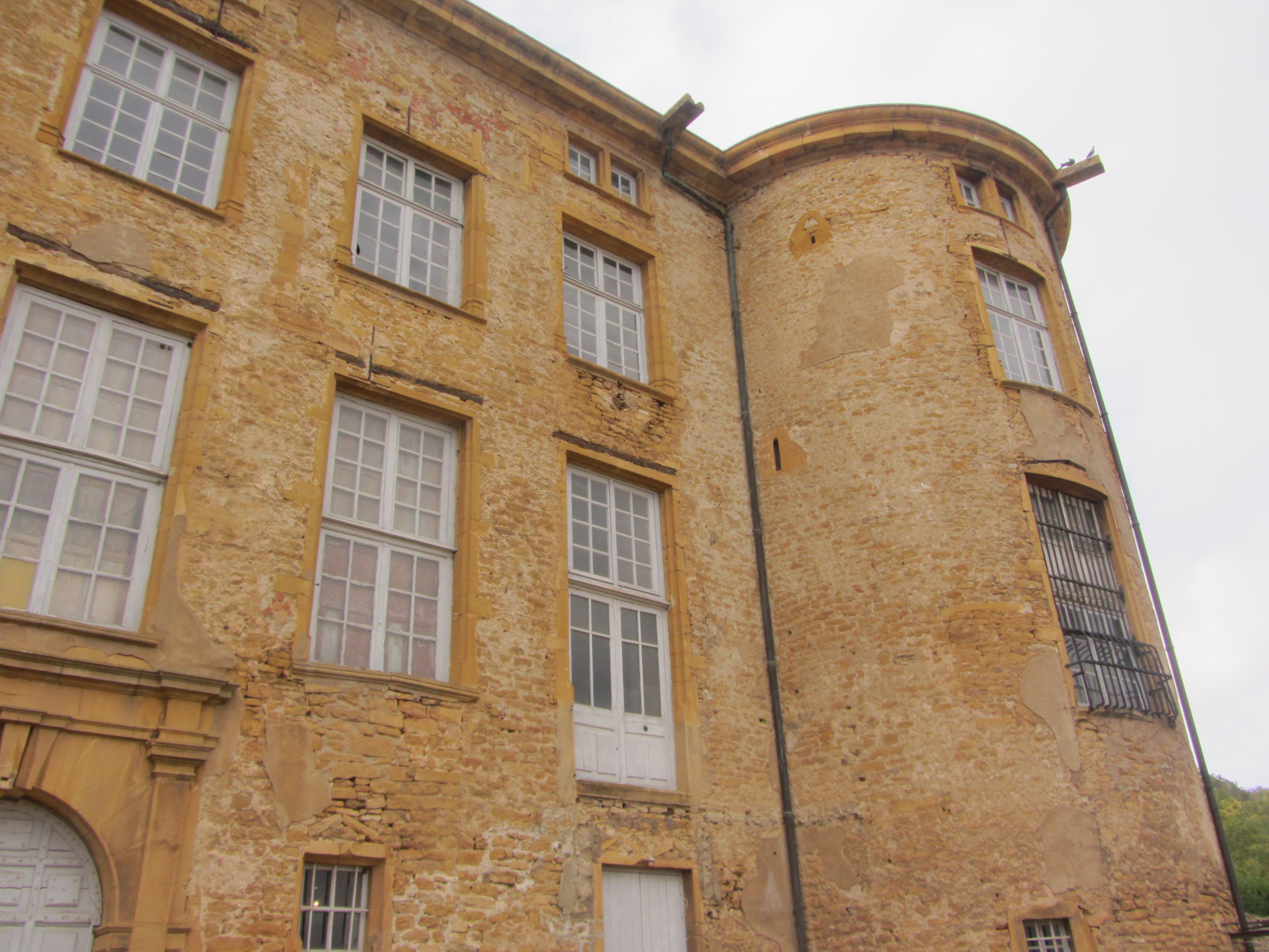 château de Rochebonne, Theizé, exposition
